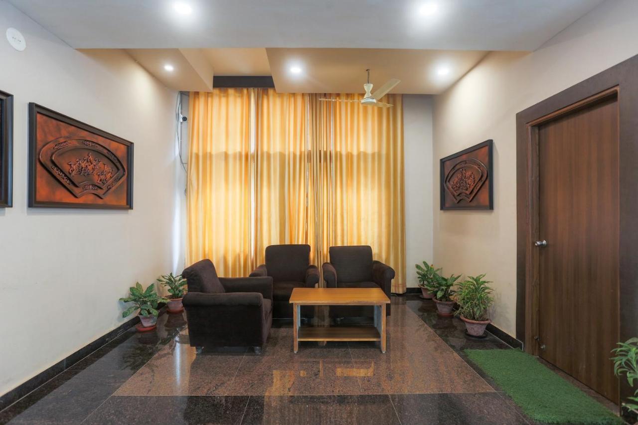 Oyo 61586 Hotel Narmada Bhavan ปูรี ภายนอก รูปภาพ